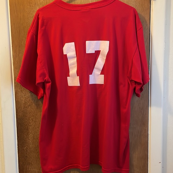 Wilson Long Island #17 Unisex Gorgeous Red Tee Shirt Sz. XL - Picture 2 of 7